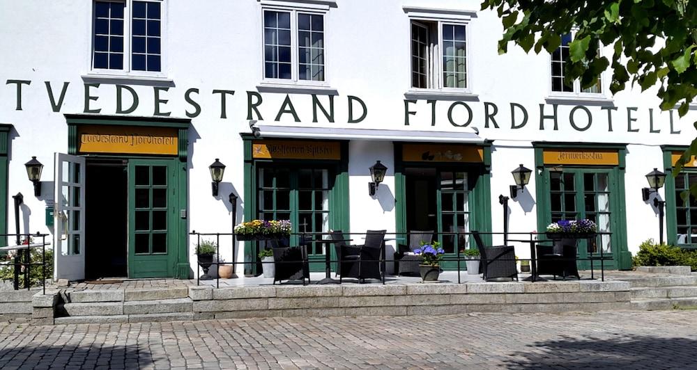 Tvedestrand Fjordhotell - Unike Hoteller Exterior foto