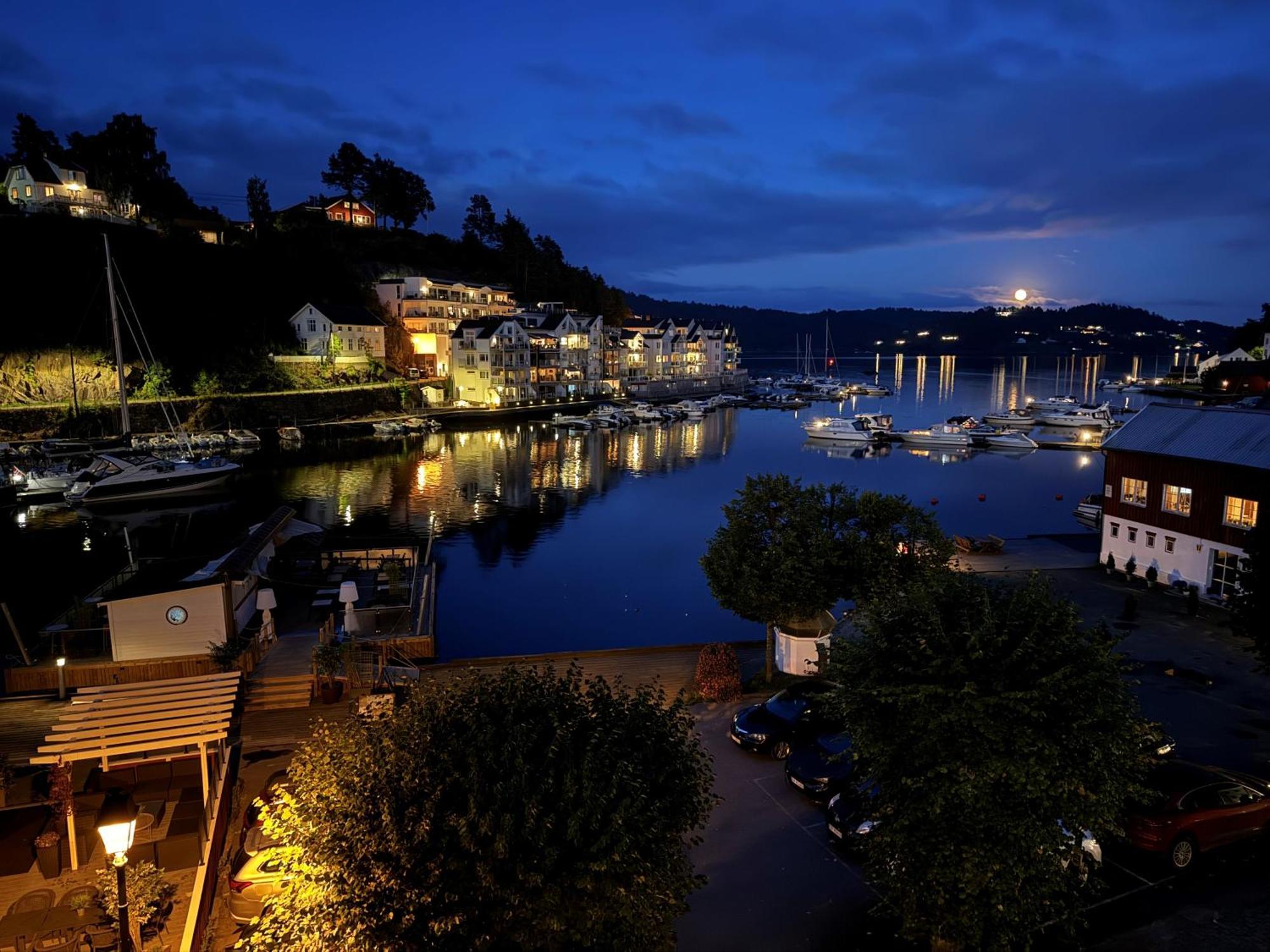 Tvedestrand Fjordhotell - Unike Hoteller Exterior foto